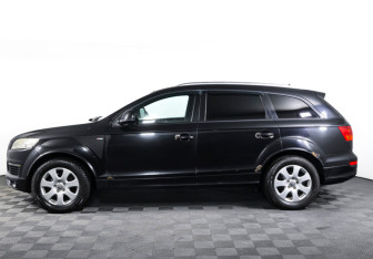 Подержанный автомобиль Audi Q7 2009 года (8 фото)