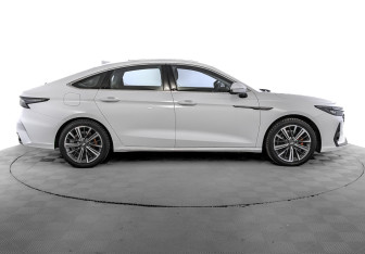 Подержанный автомобиль Chery Arrizo 8 2023 года (4 фото)