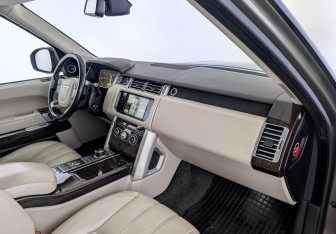 Подержанный автомобиль Land Rover Range Rover 2015 года (11 фото)