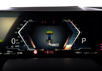 Подержанный автомобиль BMW X5 2023 года (13 фото)