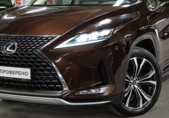 Подержанный автомобиль Lexus RX 2021 года (25 фото)