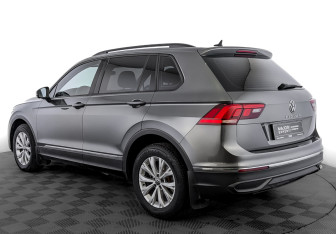 Подержанный автомобиль Volkswagen Tiguan 2021 года (7 фото)