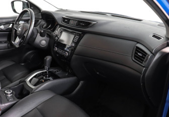 Подержанный автомобиль Nissan Qashqai 2019 года (10 фото)