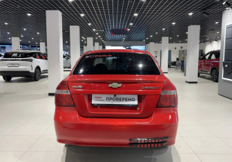 Подержанный автомобиль Chevrolet Aveo Sedan 2008 года (5 фото)