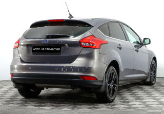 Подержанный автомобиль Ford Focus Hatchback 2019 года (3 фото)