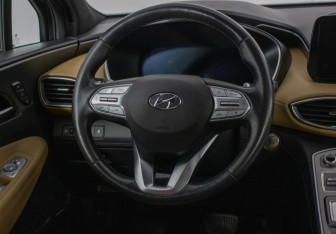 Подержанный автомобиль Hyundai ix35 2012 года (15 фото)
