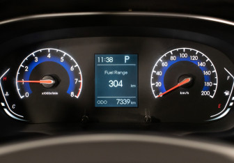 Подержанный автомобиль BAIC X35 2023 года (12 фото)