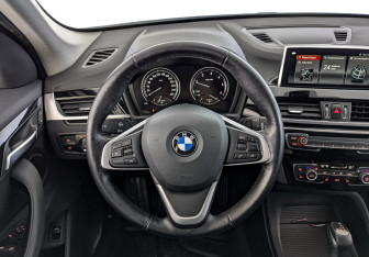 Подержанный автомобиль BMW X1 2022 года (22 фото)
