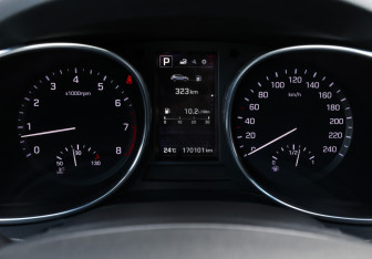 Подержанный автомобиль Hyundai Santa Fe 2015 года (12 фото)
