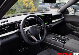 Подержанный автомобиль Volkswagen Teramont 2025 года (12 фото)