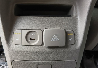 Подержанный автомобиль Kia Carnival 2018 года (27 фото)