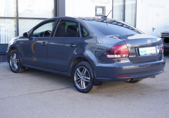 Подержанный автомобиль Volkswagen Polo Sedan 2018 года (7 фото)