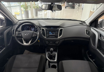 Подержанный автомобиль Hyundai Creta 2017 года (11 фото)
