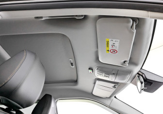 Подержанный автомобиль Москвич 3 2023 года (23 фото)