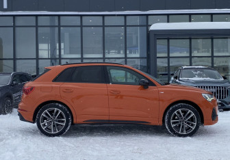 Подержанный автомобиль Audi Q3 2020 года (5 фото)