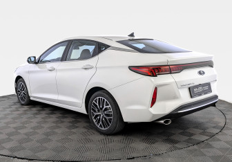 Новый Москвич 6 2025 (7 фото)