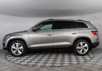 Подержанный автомобиль Skoda Kodiaq 2021 года (8 фото)