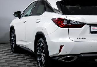 Подержанный автомобиль Lexus RX 2016 года (20 фото)