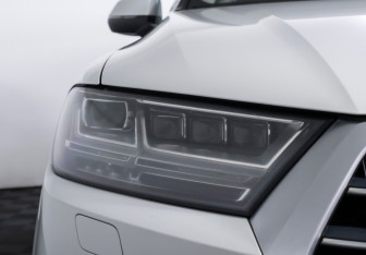 Подержанный автомобиль Audi Q7 2016 года (22 фото)