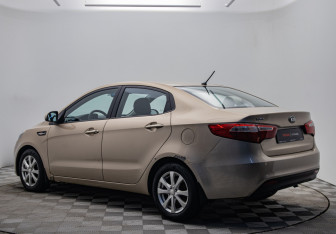 Подержанный автомобиль Kia Rio Sedan 2013 года (3 фото)