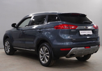 Подержанный автомобиль Geely Atlas 2018 года (5 фото)