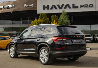 Подержанный автомобиль Skoda Kodiaq 2020 года (5 фото)