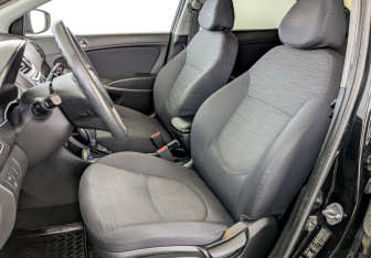 Подержанный автомобиль Hyundai Solaris Sedan 2016 года (20 фото)