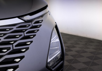 Подержанный автомобиль Omoda C5 2022 года (17 фото)