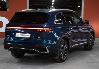 Подержанный автомобиль Geely Monjaro 2023 года (5 фото)