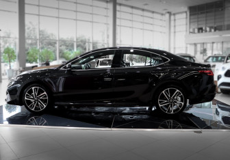 Новый Toyota Camry Sedan 2024 (4 фото)