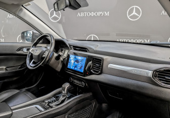 Подержанный автомобиль Chery Tiggo 4 2022 года (11 фото)