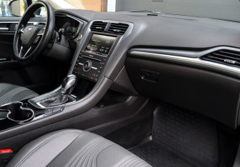 Подержанный автомобиль Ford Mondeo Sedan 2016 года (9 фото)