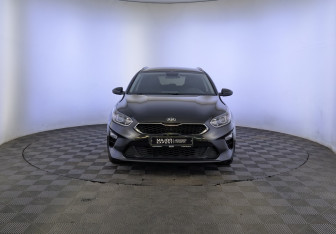 Подержанный автомобиль Kia Ceed Wagon 2020 года (2 фото)