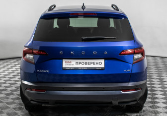 Подержанный автомобиль Skoda Karoq 2021 года (6 фото)