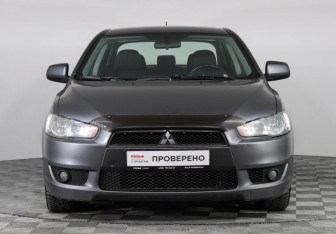 Подержанный автомобиль Mitsubishi Lancer Sedan 2008 года (2 фото)