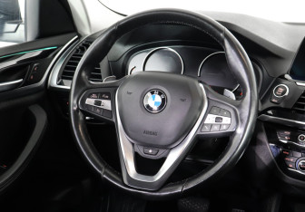 Подержанный автомобиль BMW X4 2020 года (13 фото)