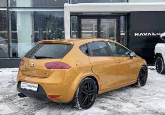 Подержанный автомобиль SEAT Leon Hatchback 2011 года (5 фото)