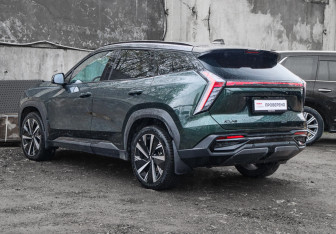 Подержанный автомобиль Geely Atlas 2024 года (6 фото)