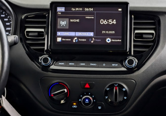 Подержанный автомобиль Hyundai Solaris Sedan 2021 года (15 фото)