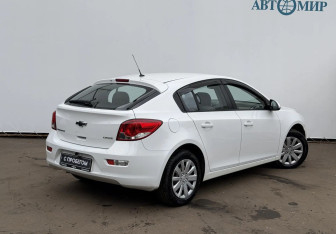 Подержанный автомобиль Chevrolet Cruze Hatchback 2014 года (5 фото)