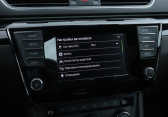 Подержанный автомобиль Skoda Superb Liftback 2015 года (19 фото)