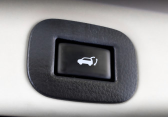 Подержанный автомобиль Nissan X-Trail 2015 года (30 фото)