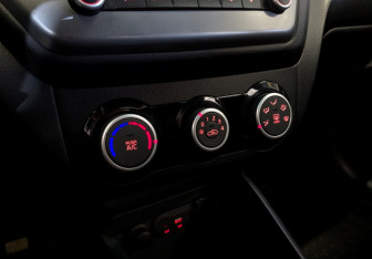 Подержанный автомобиль Kia Rio Sedan 2016 года (28 фото)