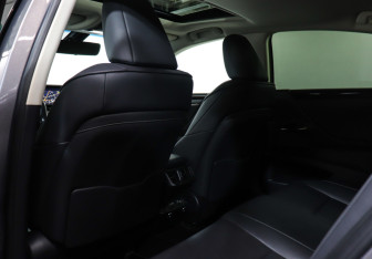 Подержанный автомобиль Lexus ES 2021 года (16 фото)