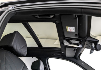 Подержанный автомобиль BMW X5 2023 года (23 фото)