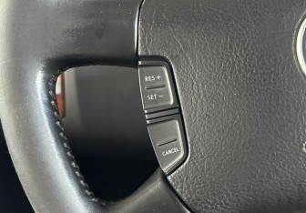 Подержанный автомобиль Volkswagen Multivan 2007 года (16 фото)