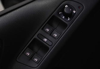 Подержанный автомобиль Volkswagen Tiguan 2014 года (15 фото)