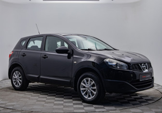 Подержанный автомобиль Nissan Qashqai 2011 года (7 фото)