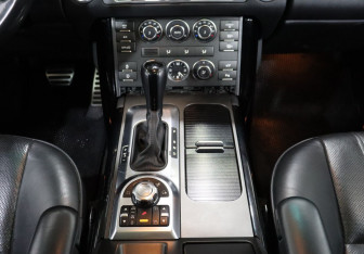 Подержанный автомобиль Land Rover Range Rover 2011 года (20 фото)