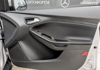 Подержанный автомобиль Ford Focus Wagon 2019 года (23 фото)